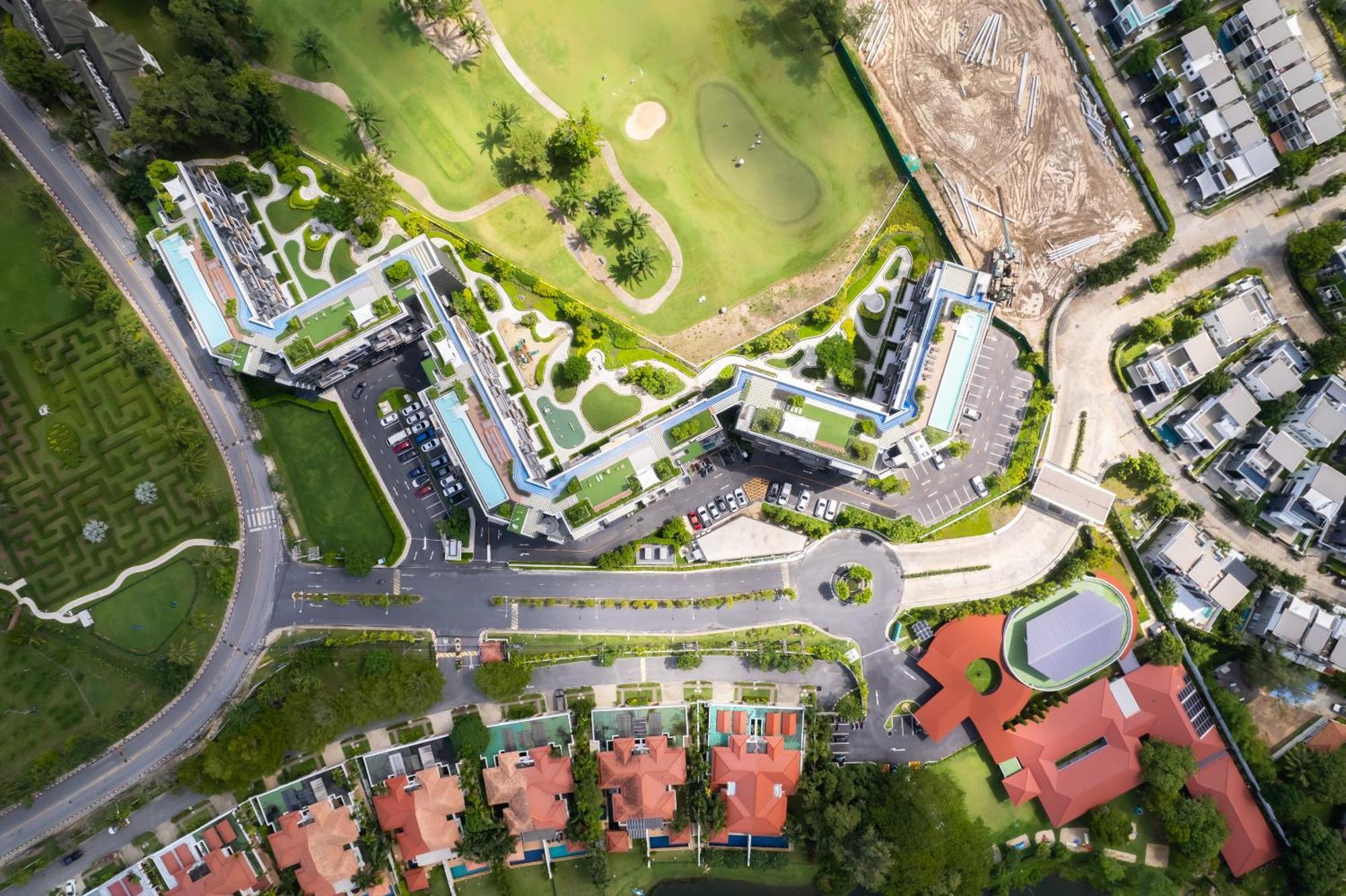 Skypark Laguna Apartments Bangtao Pantai Bang Tao Luaran gambar