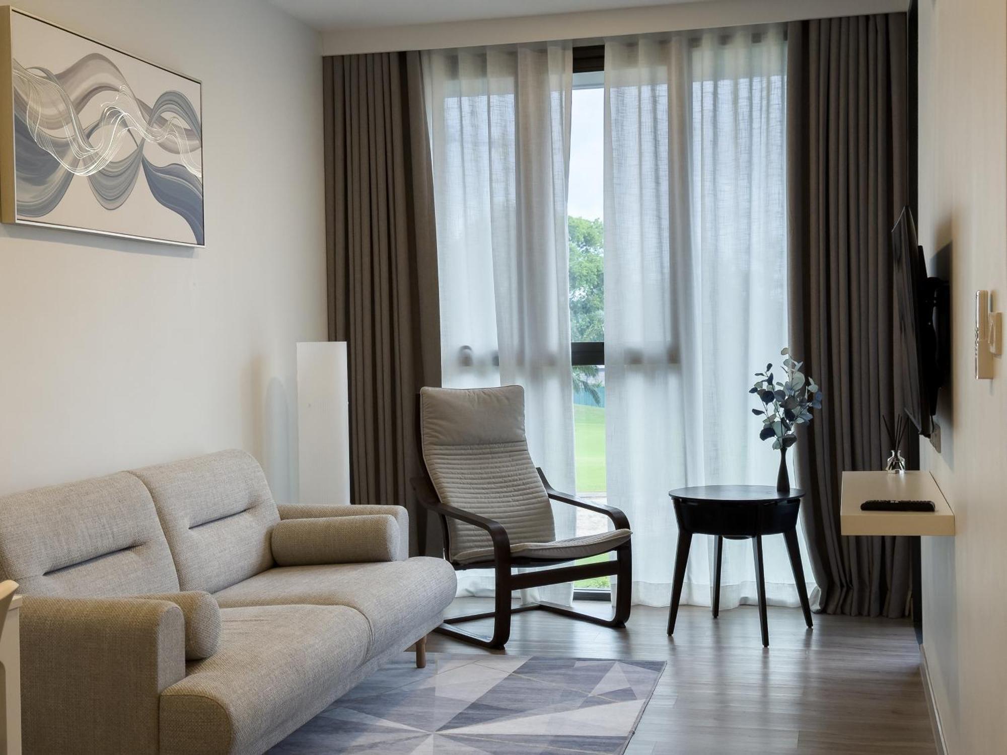 Skypark Laguna Apartments Bangtao Pantai Bang Tao Luaran gambar